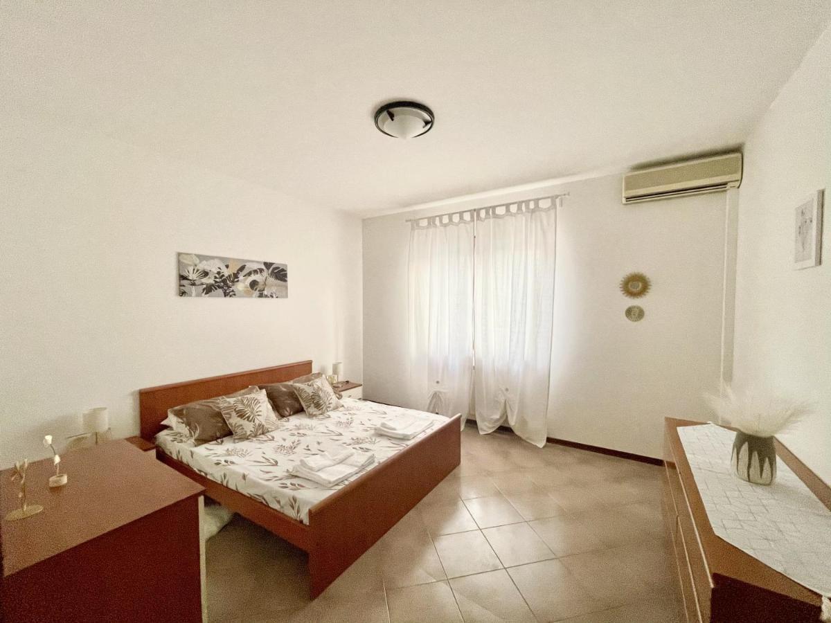 Casa Vacanza Minzoni Pieris Exterior foto